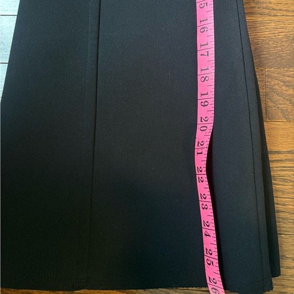 Topshop Rosette Strapless Mini Dress
Bodycon, structured bustier, back zipper - Picture 7 of 9